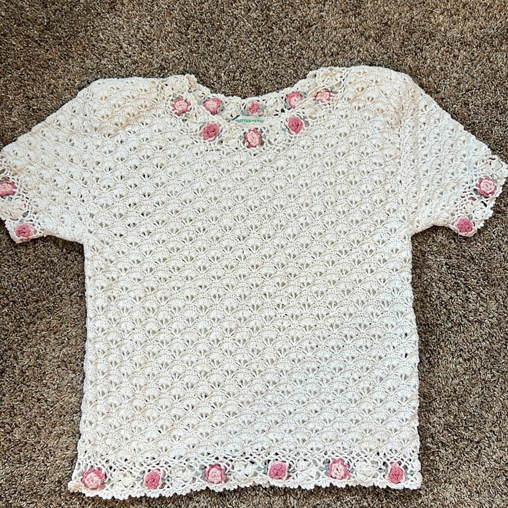 Cream Crochet Short-Sleeve Top with Pink Rose Trim